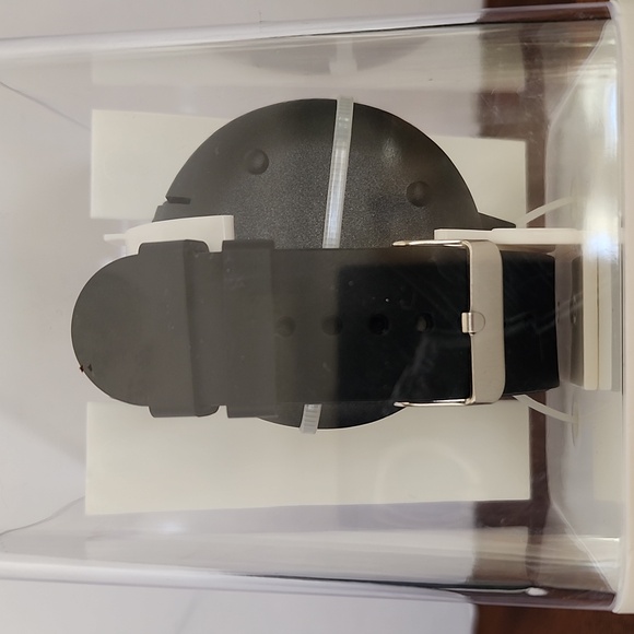 Tahari Dark Gray Smartwatch - Universal Compatibility - Picture 3 of 6